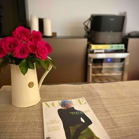 Luxe Cosy Au Parc Monceau パリ